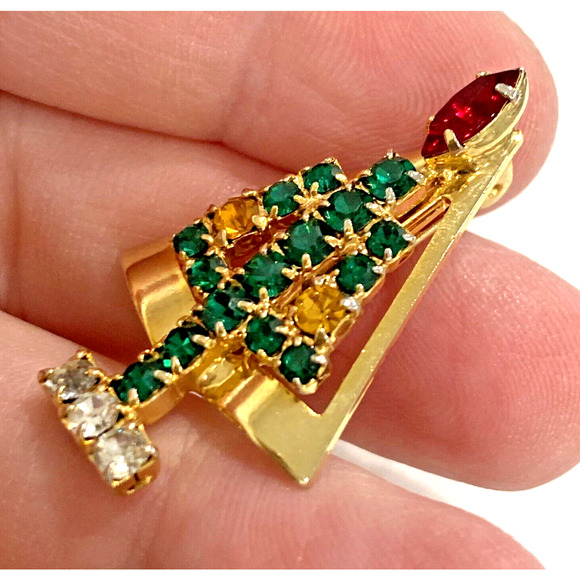 Vintage Christmas Tree Brooch Goldtone Pin with Red Green & White Rhinestones - Picture 4 of 6